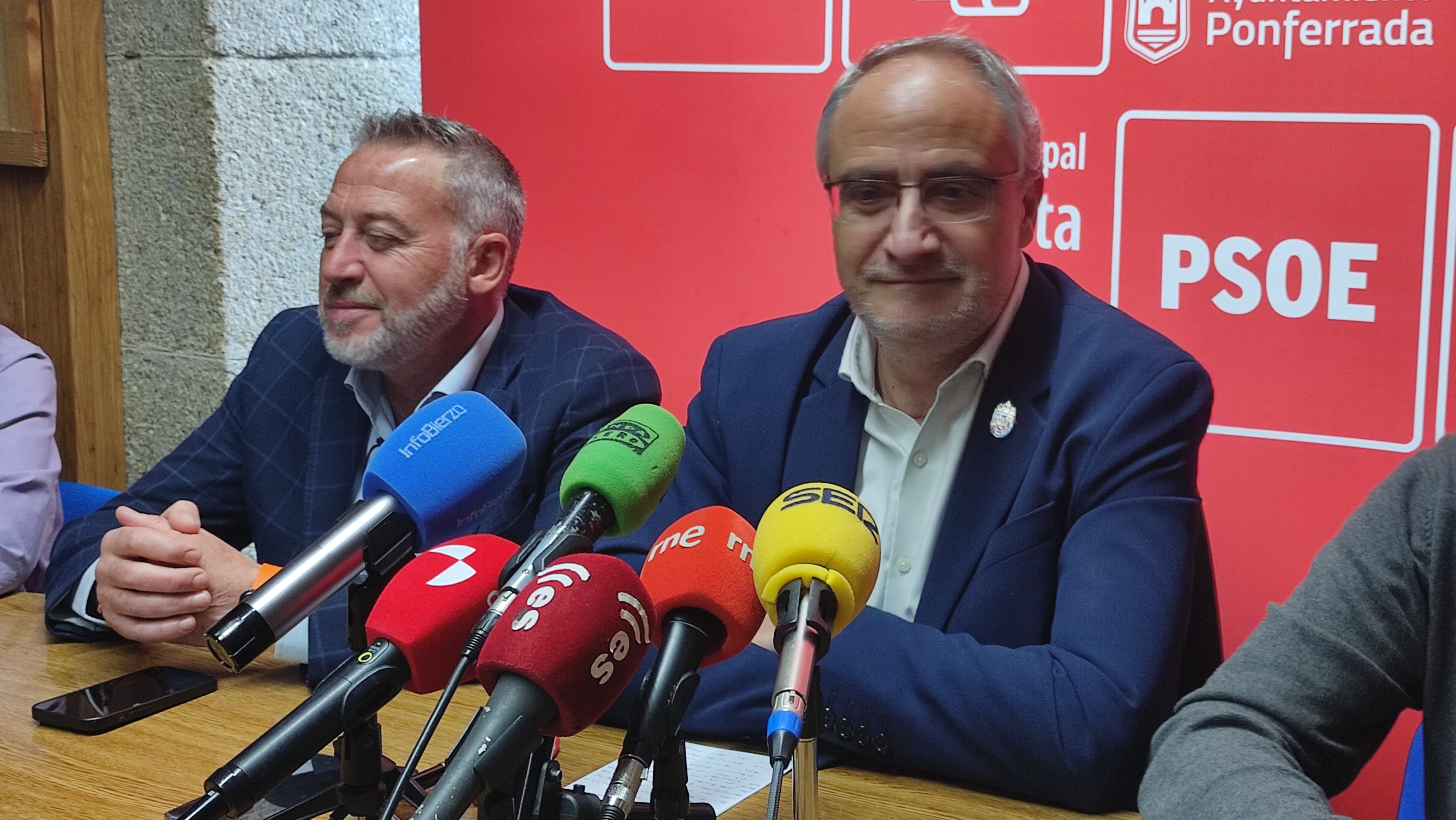 Portavoz del PSOE, Olegario Ramón y Concejal José Antonio Cartón