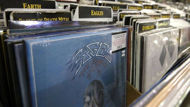 Vuelve a pedir y dedicar canciones en la radio