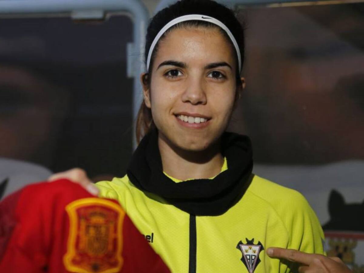 Alba Redondo: "Sigo pendiente del 'Funda' y echo de menos el Carlos Belmonte"