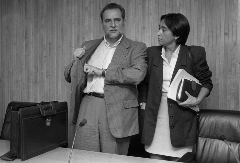 Rosa Aguilar con Julio Anguita en 1997