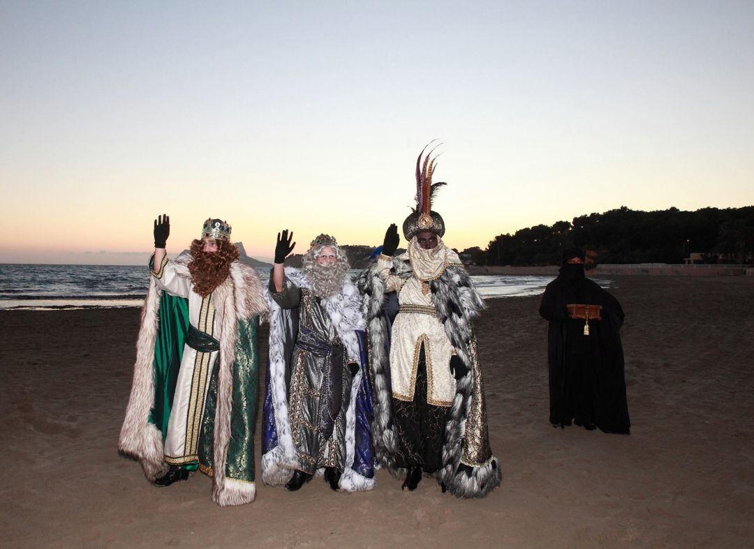 Llegada de los Reyes Magos a Teulada Moraira. Archivo