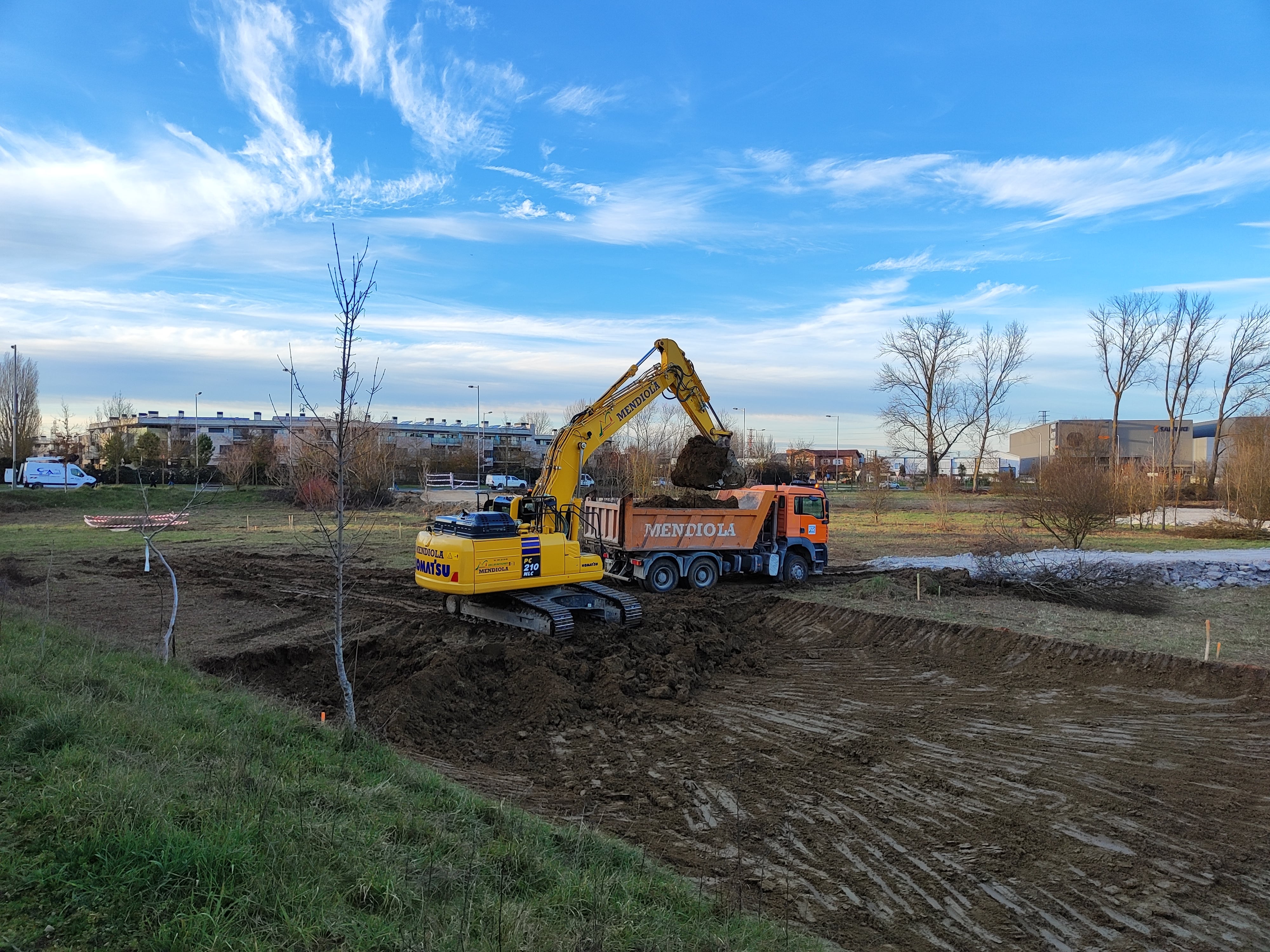 Las obras para levantar un nuevo complejo deportivo-educativo del Baskonia y Euneiz junto a los humedales ya han arrancado