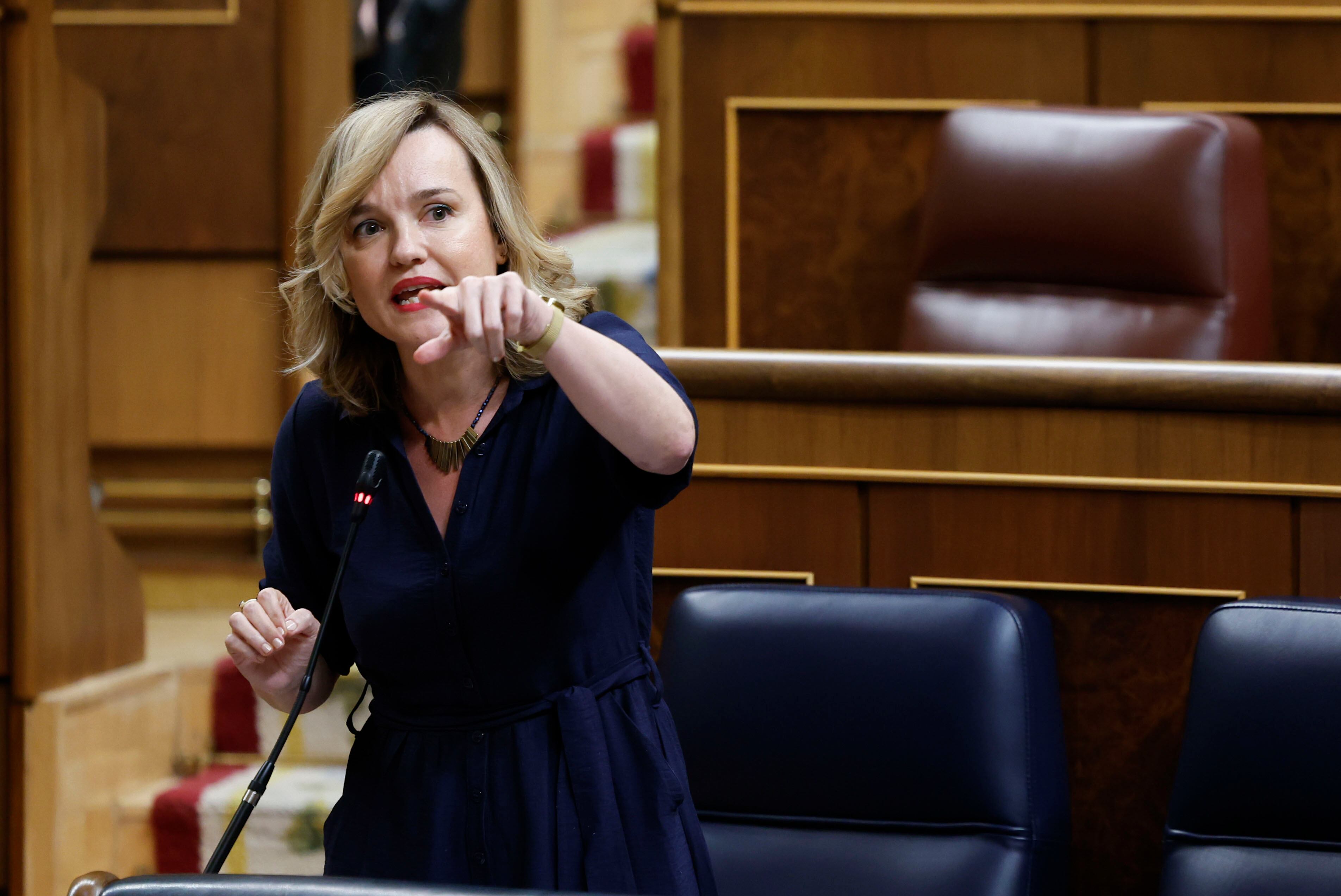MADRID, 18/06/2025.- La portavoz del Gobierno, Pilar Alegría, interviene en la sesión de control al Ejecutivo que se celebra este miércoles en el Congreso. EFE/Mariscal