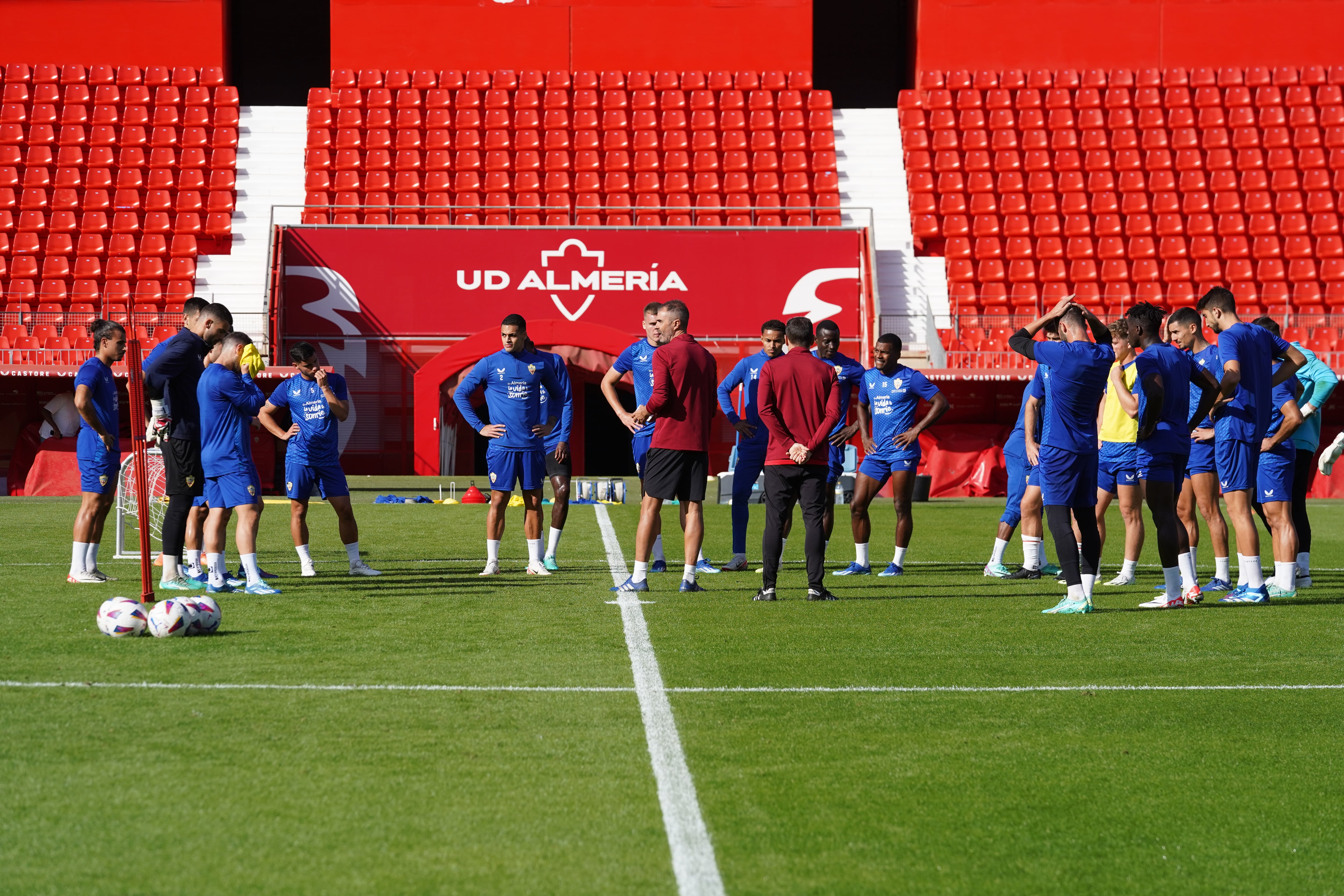 Los jugadores tienen que rozar la perfección para ganar a la Real Sociedad.