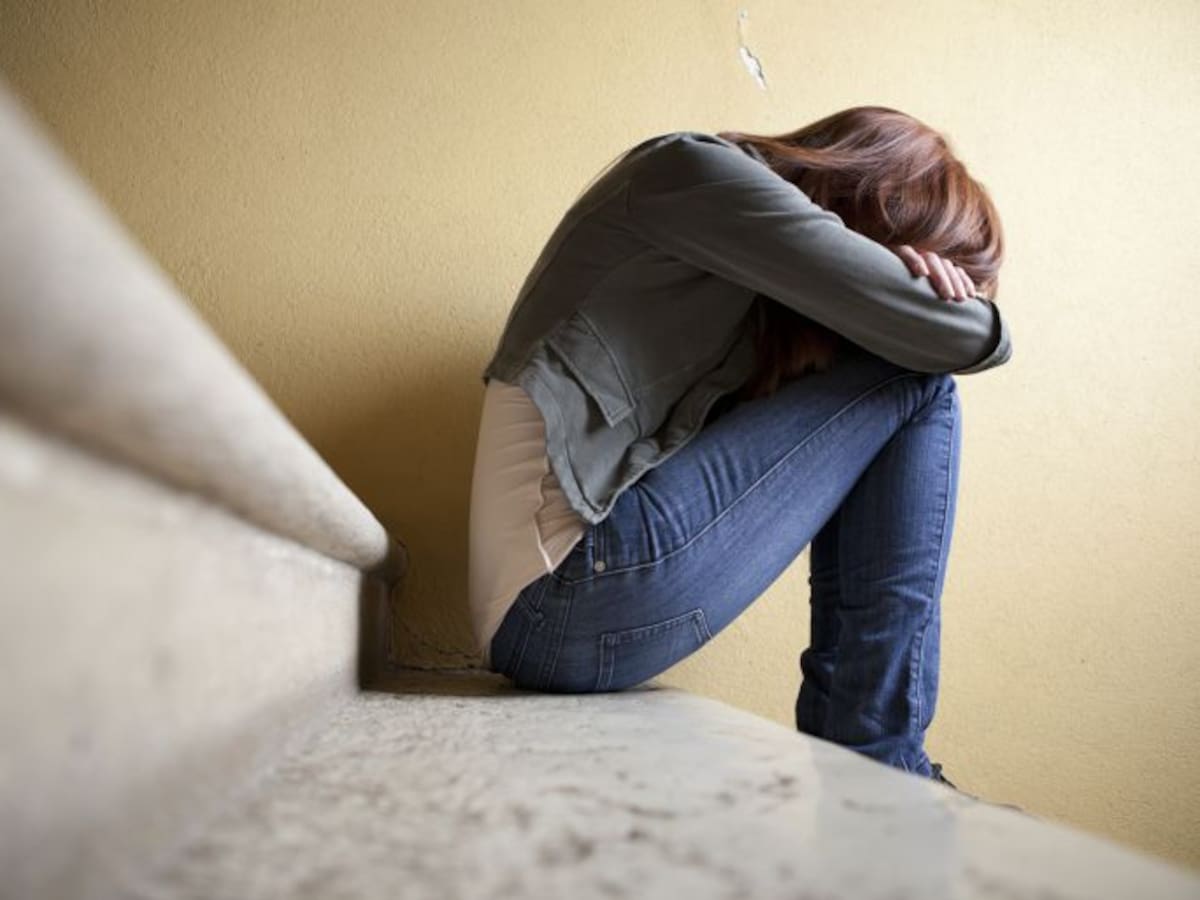 Los casos atendidos por intentos de suicidio y autolesiones en menores aumentan más de un 60% en un año