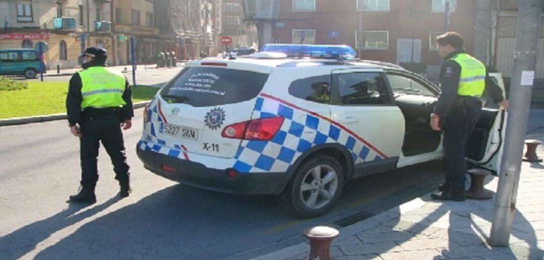 Desalojados dos bares de Barakaldo por clientes sin mascarilla ni distancia