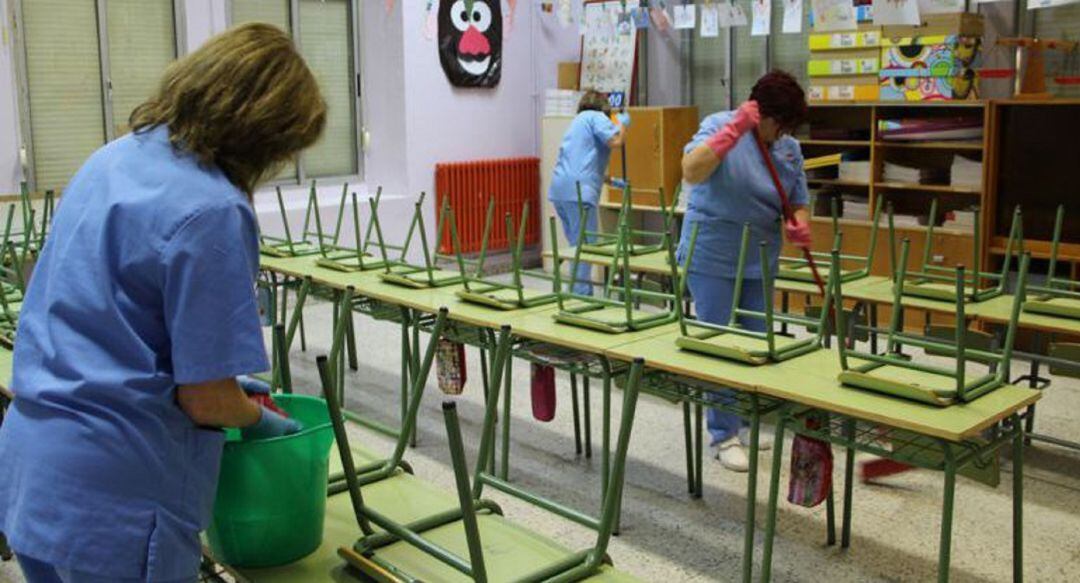 Limpieza en colegios de Elche