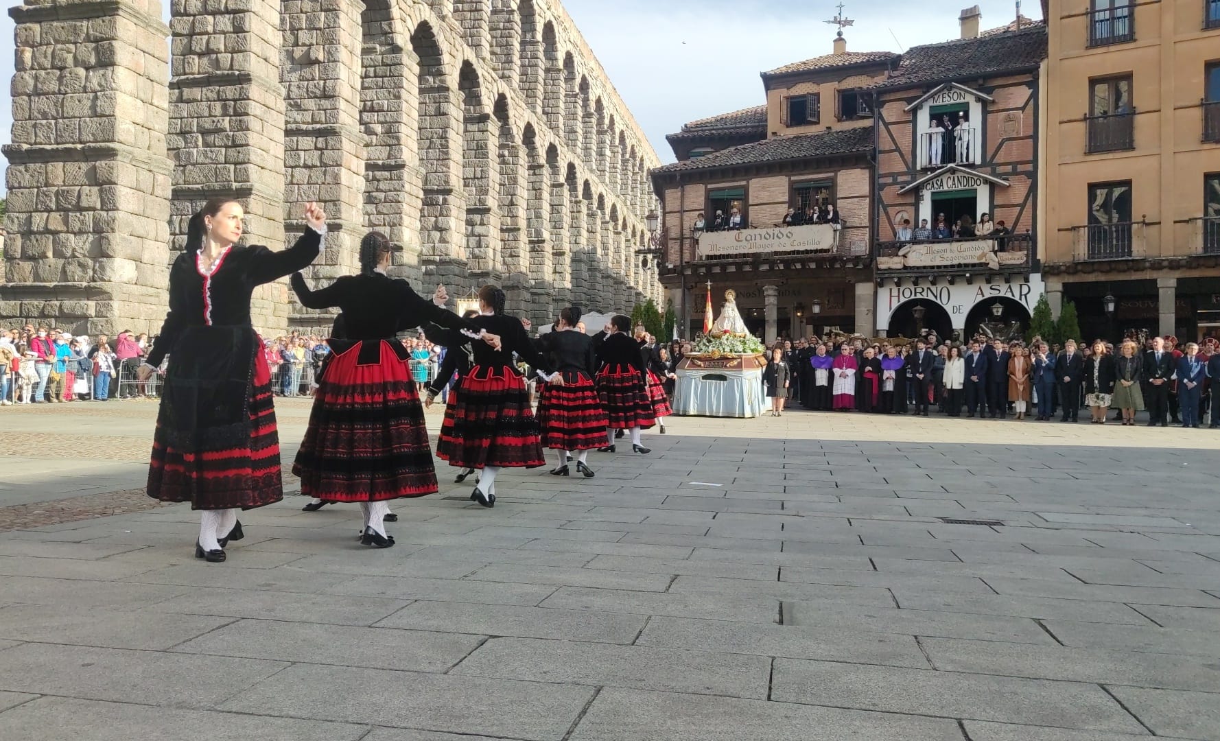 Segovia despide a la Virgen de La Fuencisla