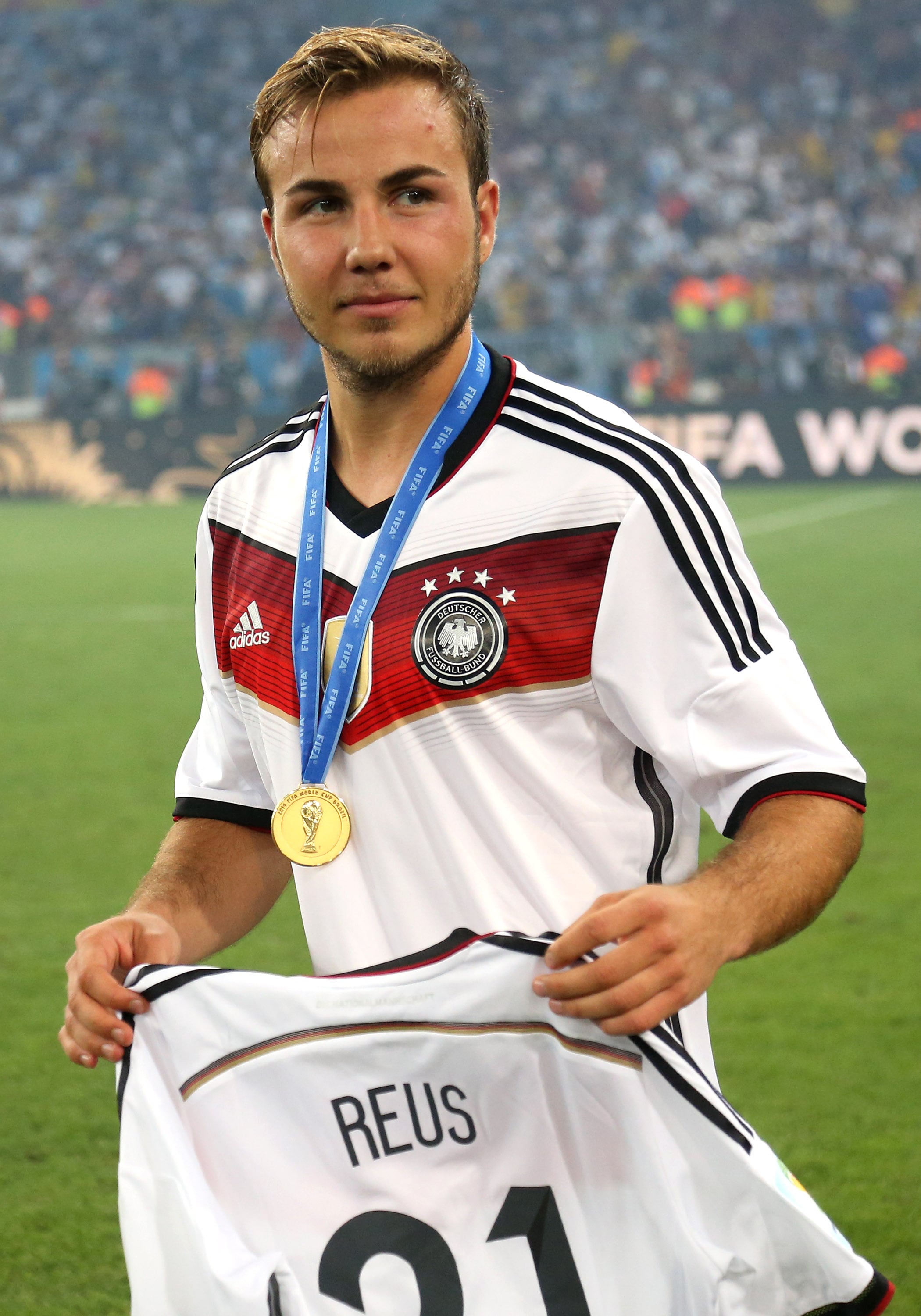 Mario Götze, con la camiseta de Reus tras ganar el Mundial de 2014.