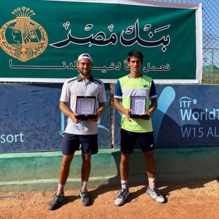 Carlos Sánchez (D) es uno de los deportistas subvencionados