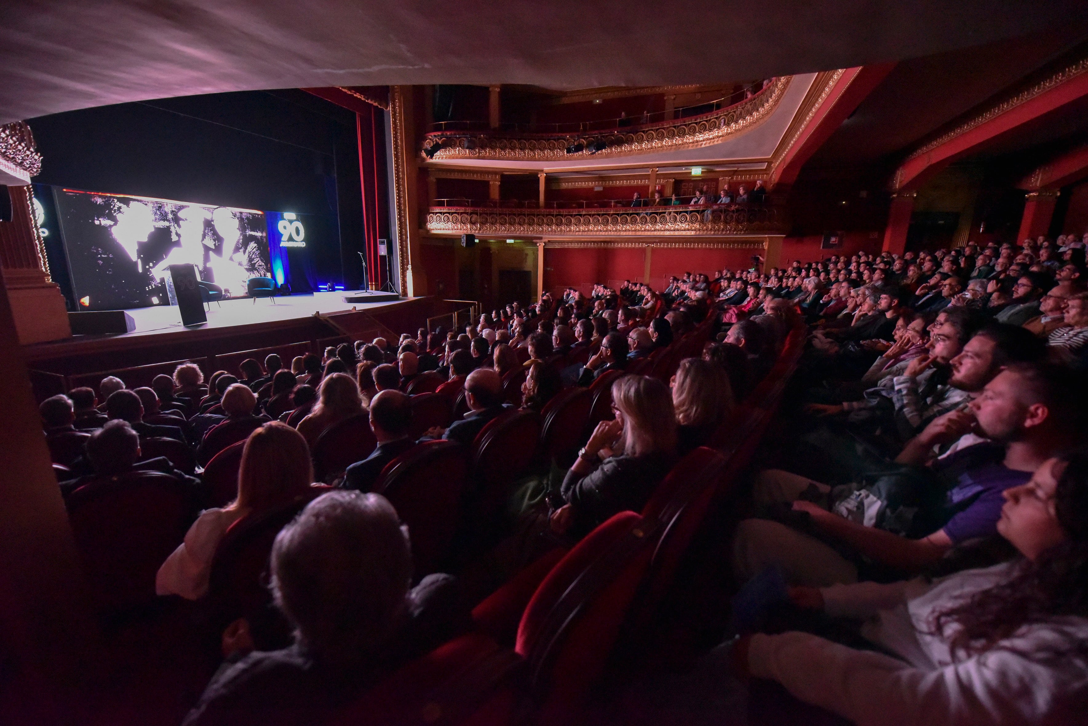 El Teatro Olimpia, en un momento de la Gala del 90 aniversario de Radio Huesca-SER, en noviembre de 2023