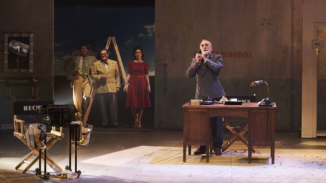 Un momento de la obra Plátanos, cacahuetes y lo que el viento se llevó.