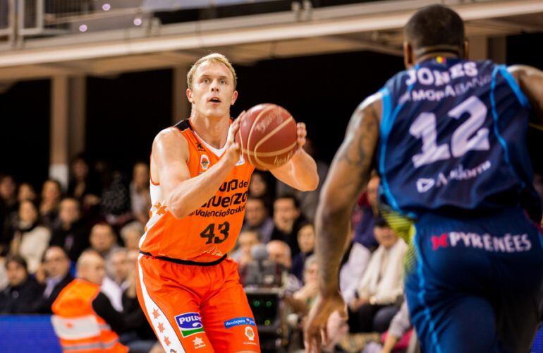 Luke Sikma, ante el Morabanc Andorra