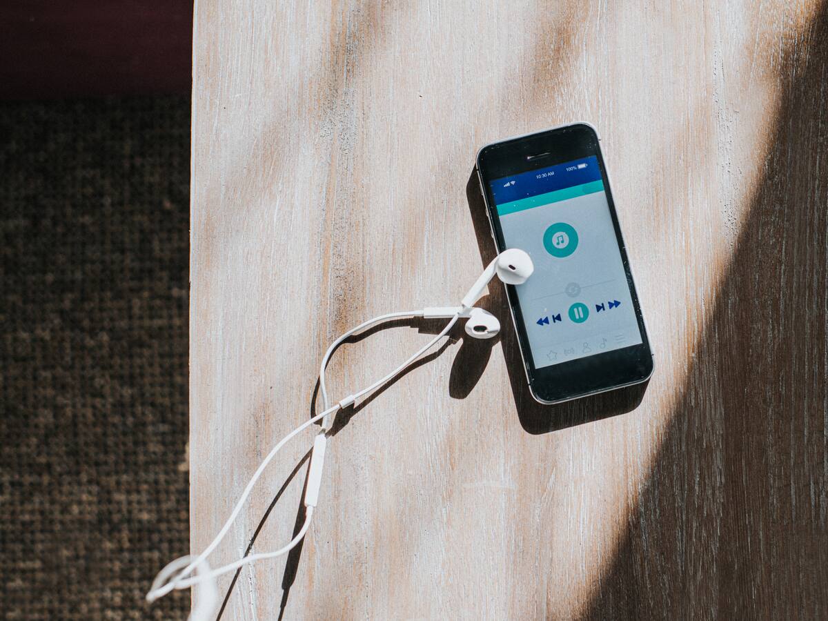 Los Revolucionarios | La empresa detrás del éxito de Íñigo Quintero: "Firmamos con él en marzo porque nos lo recomendó un grupo que ya tenemos"