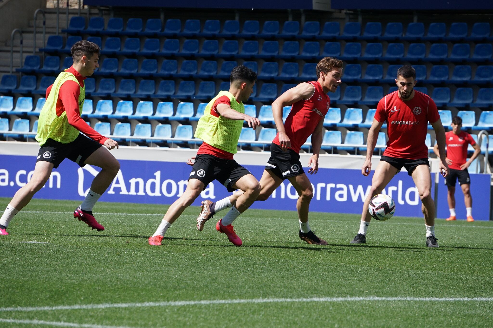 Un instant de l'entrenament d'avui de l'FC Andorra.