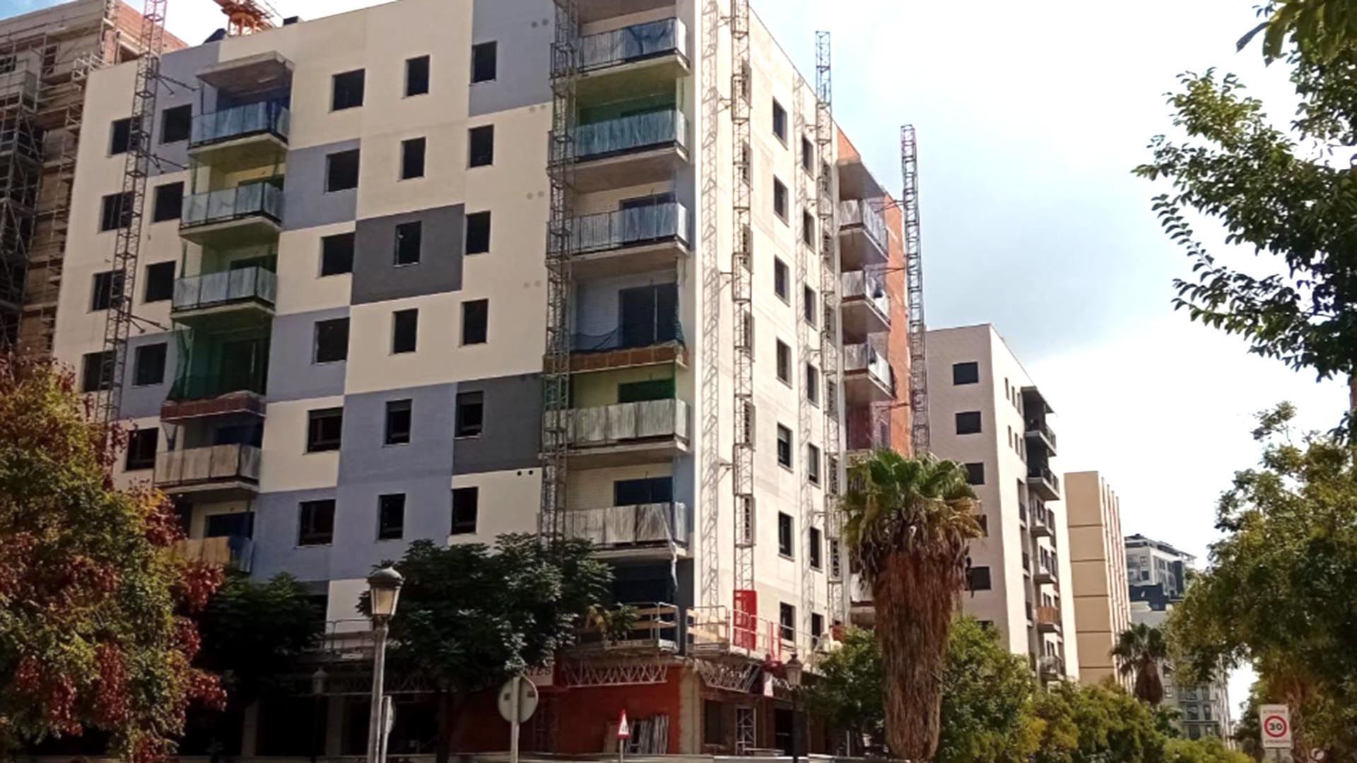 Edificio que va a adquirir el ayuntamiento de València a través de una permuta en el distrito de Patraix