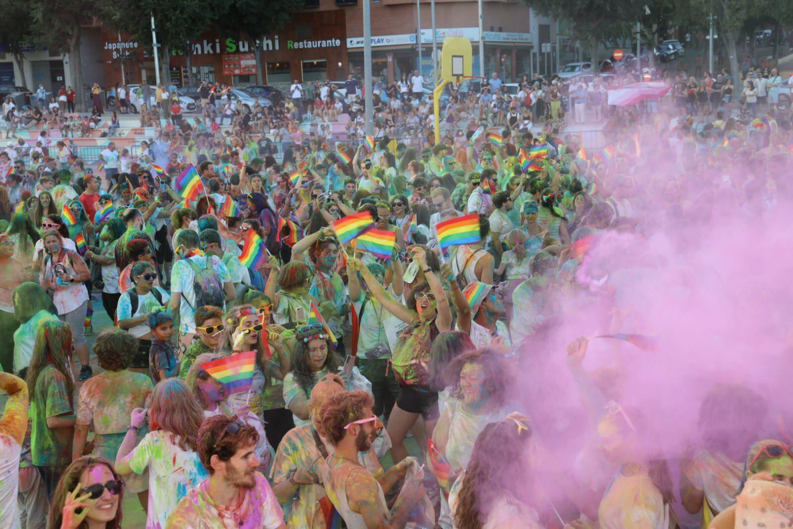 Imagen de la fiesta holi con motivo del Orgullo en Fuenlabrada el pasado mes de junio