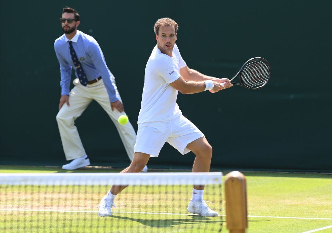 Bruno Soares durante un partido en Wimbledon