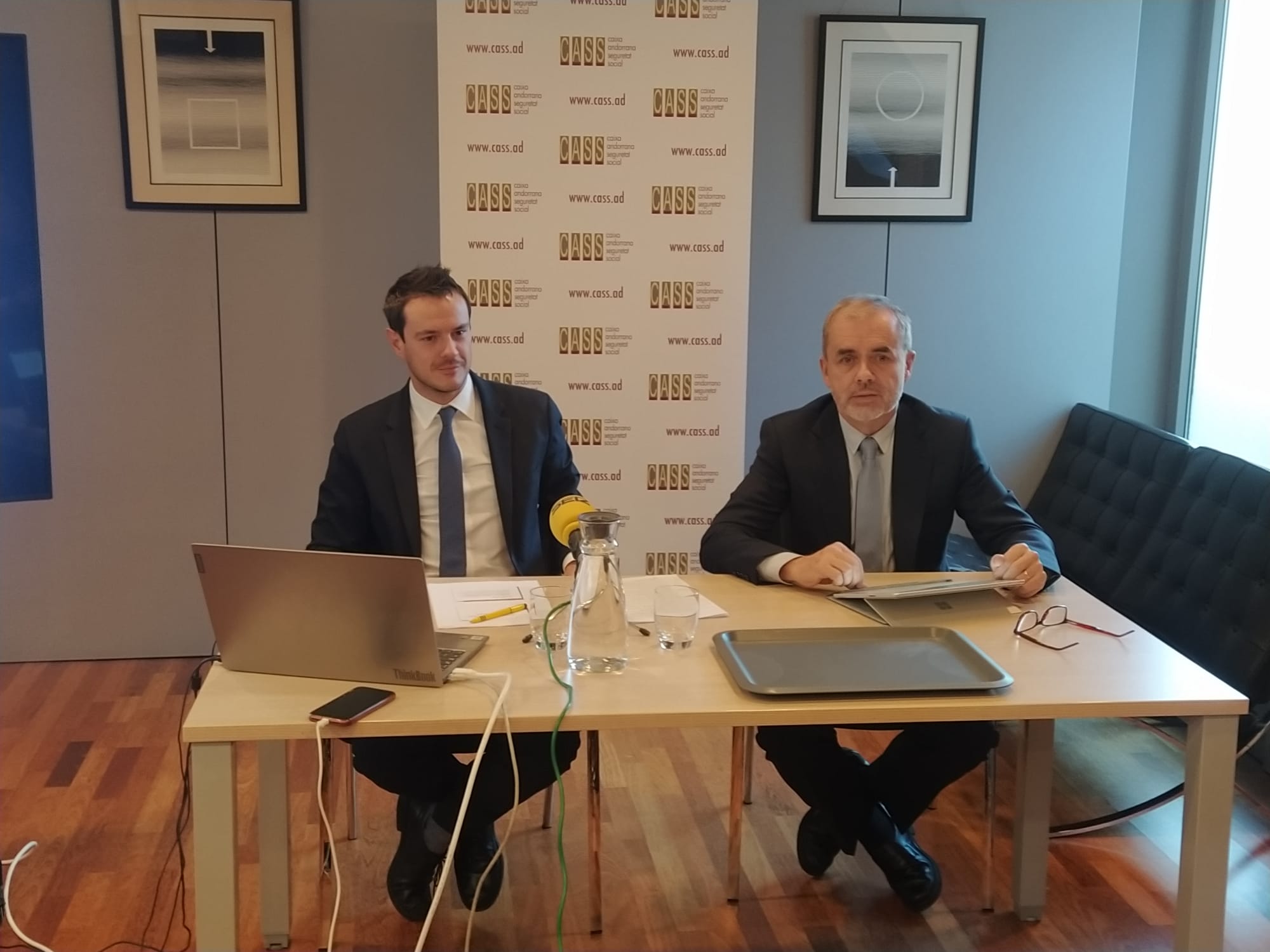 El president del consell d'administració de la CASS, Marc Galabert, i el director de la parapública, Josep Escoriza