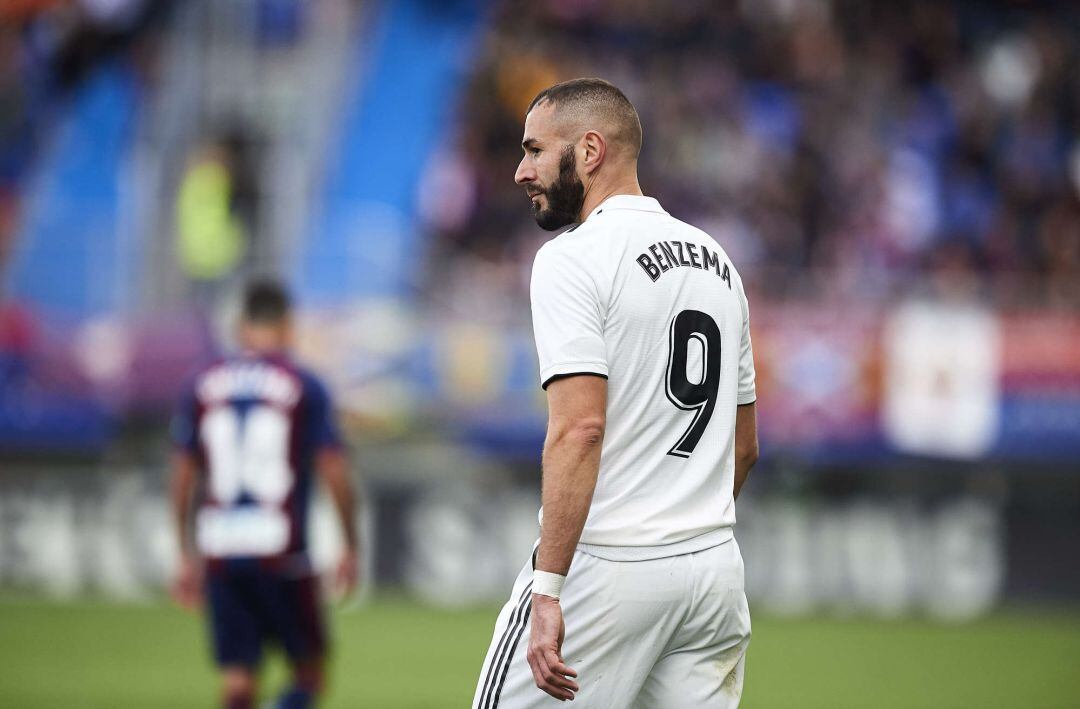 Benzema, durante el partido contra el Eibar. 