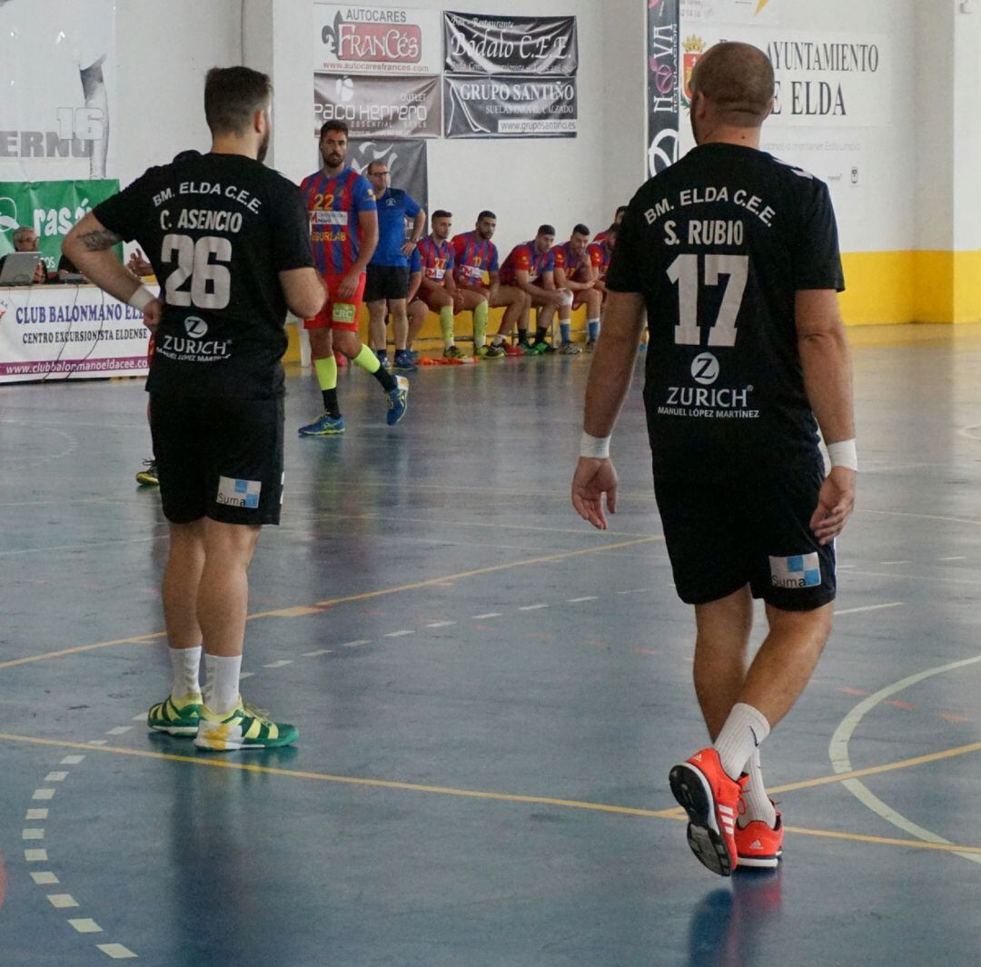 El Elda - C.E.E. quiere mantener el rigor defensivo para puntuar en Benidorm