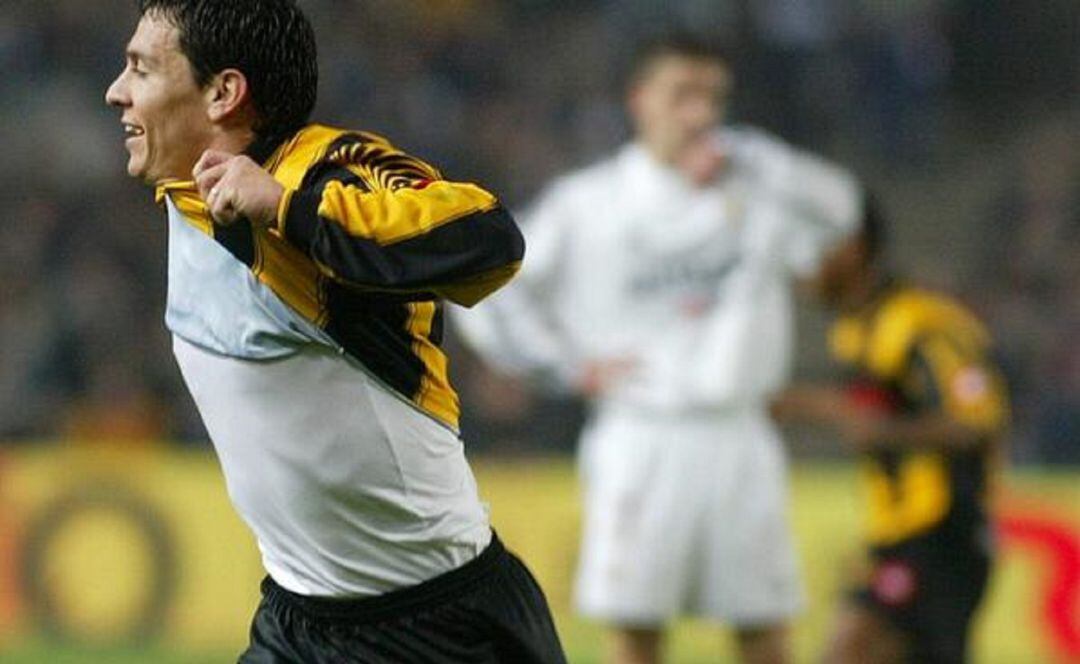 Luciano Galletti celebrando el gol de la victoria frente al Real Madrid