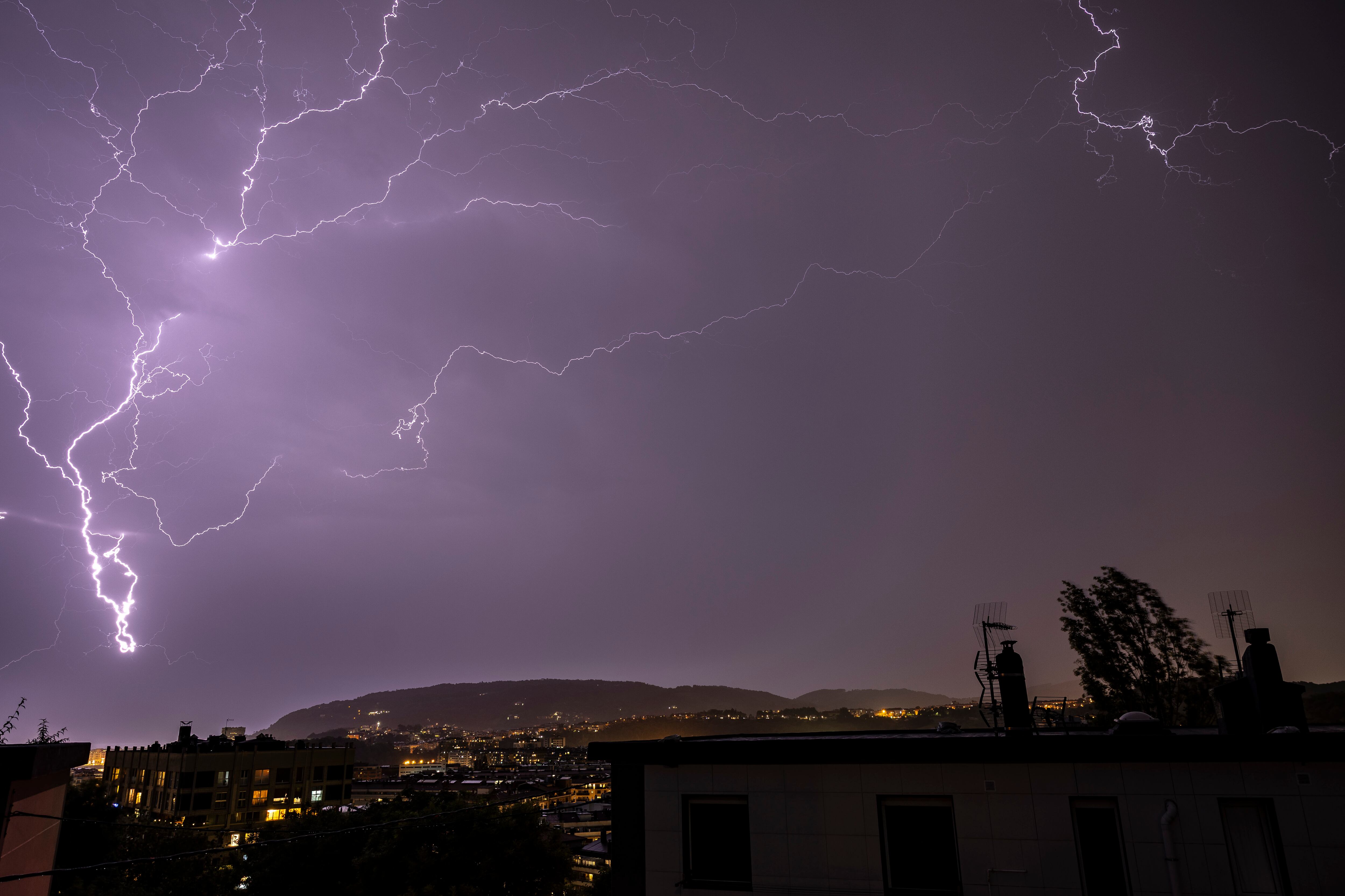 Las tormentas del miércoles provocan 1.044 en Navarra