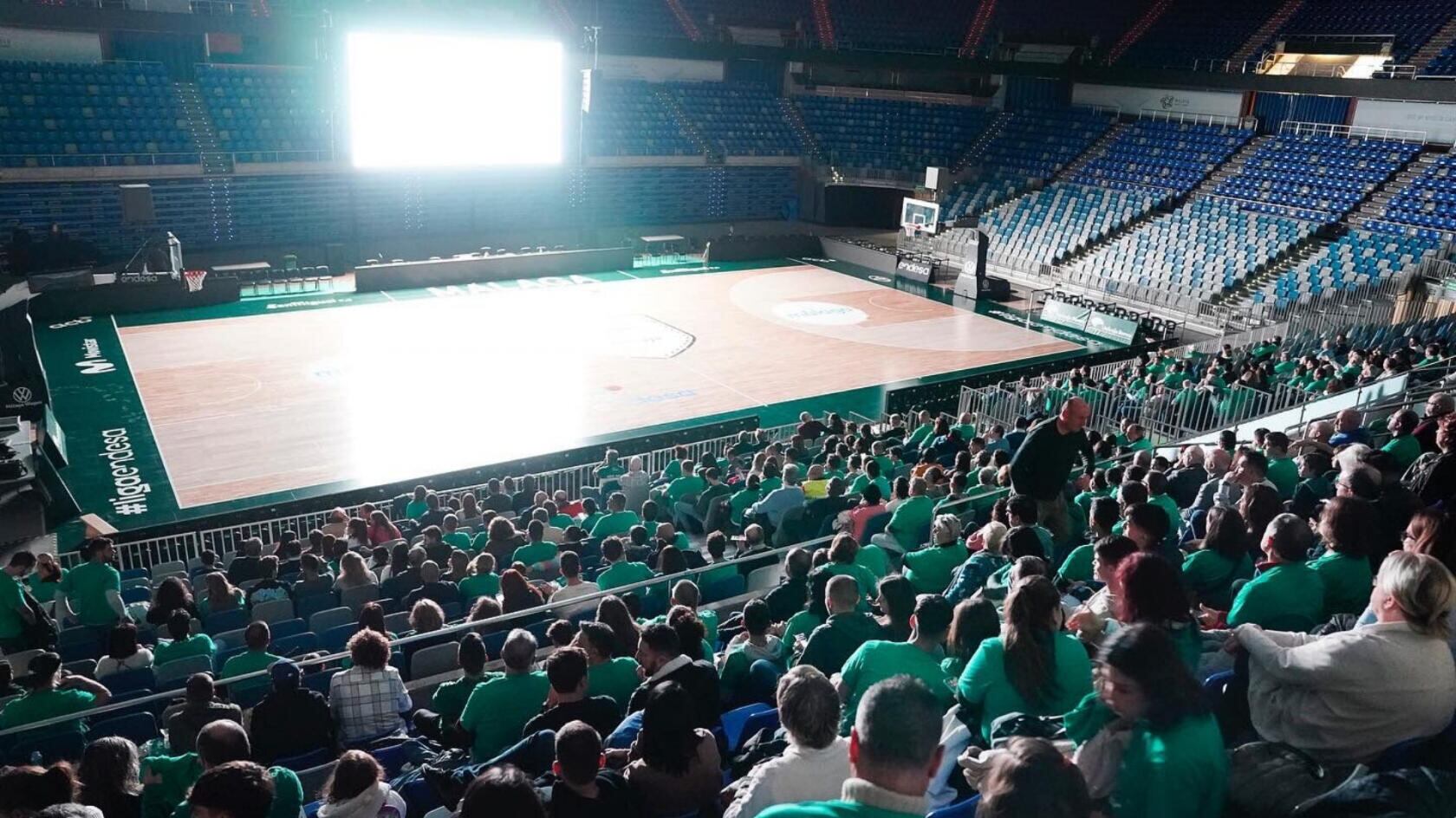 El Martín Carpena se engalanará para la semifinal de la BCL de este viernes entre el Unicaja y el UCAM Murcia