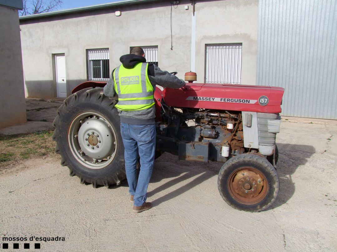 Operació policial que ha permès la detenció de sis persones pel robatori de vehicls i maquinària agricola