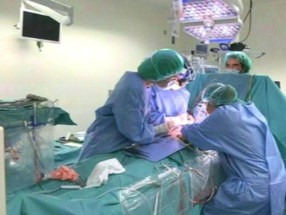 La espera media para operarse en Vigo baja a niveles históricos...