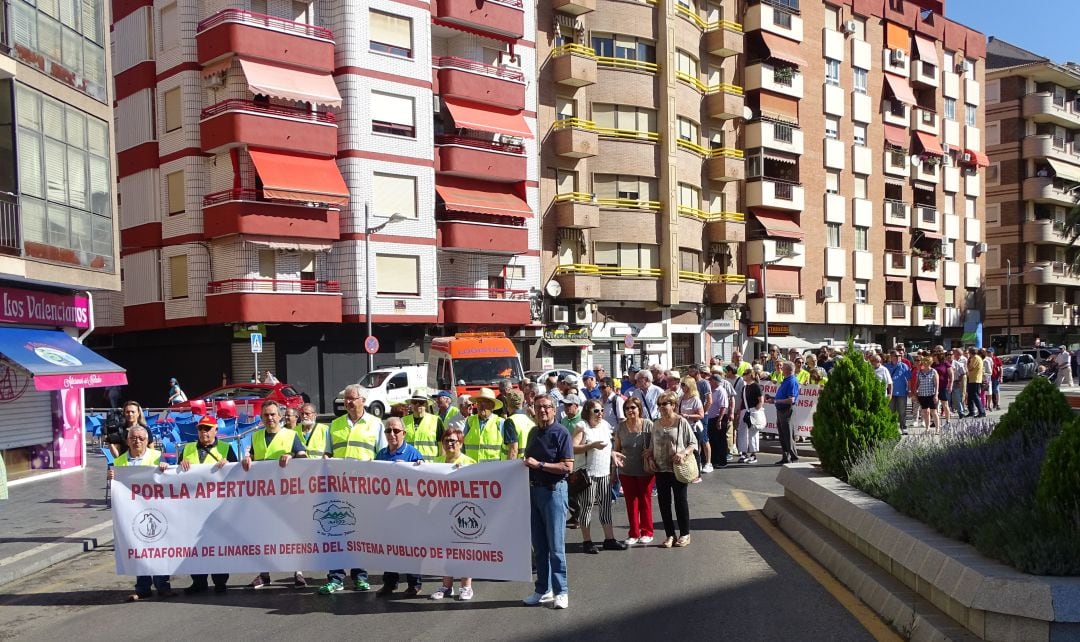 La manifestación tuvo su punto de partida en el Paseo de Linarejos.