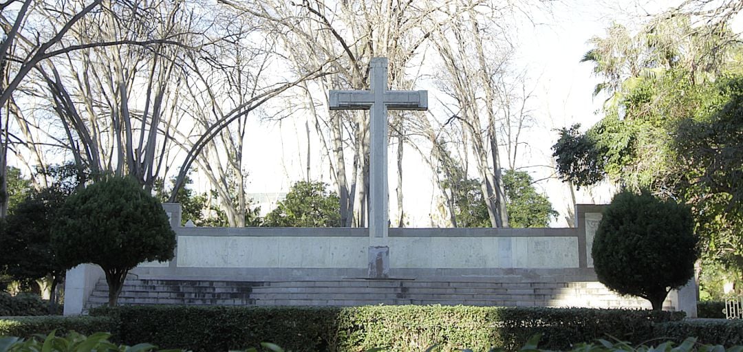 Cruz en el Parque Ribalta