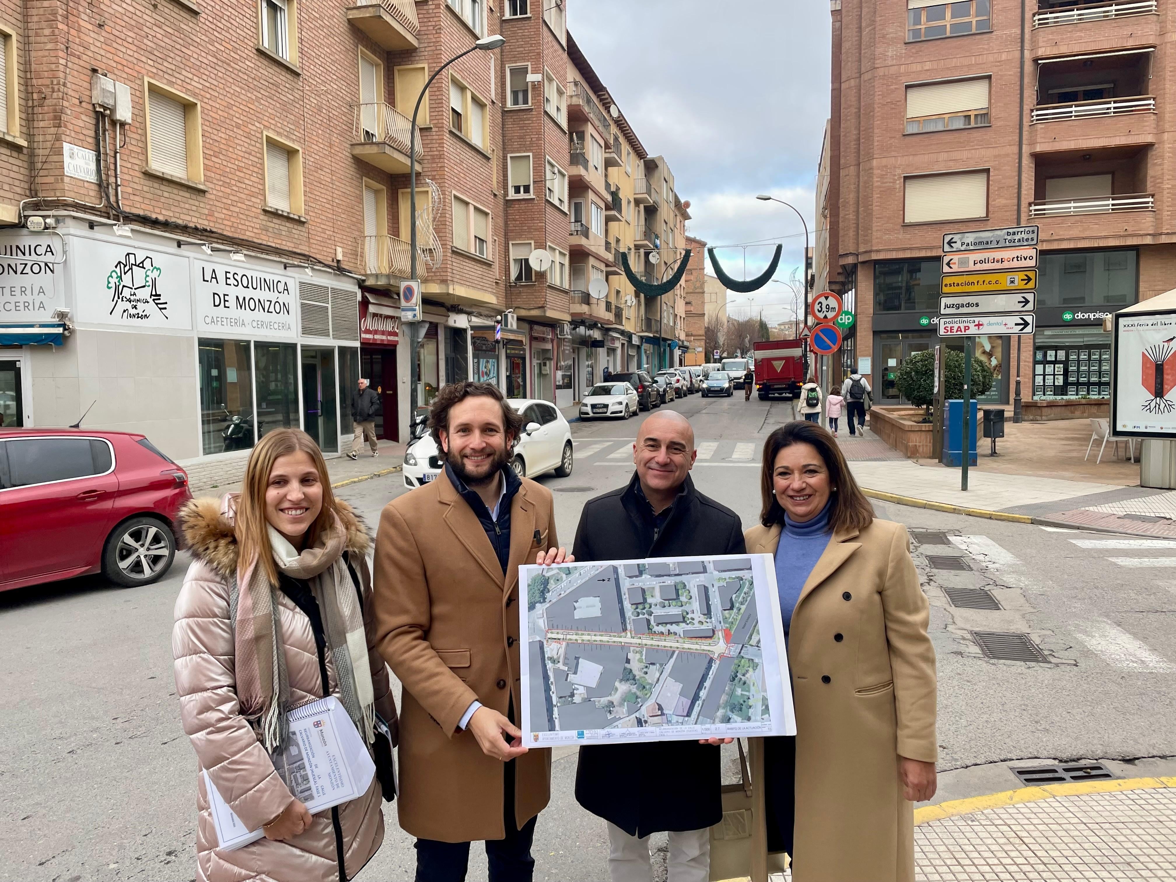 Silvia Casas, Isaac Claver, Carlos Perella y Sonia Bastinos han presentado la reurbanización de la calle Calvario 
