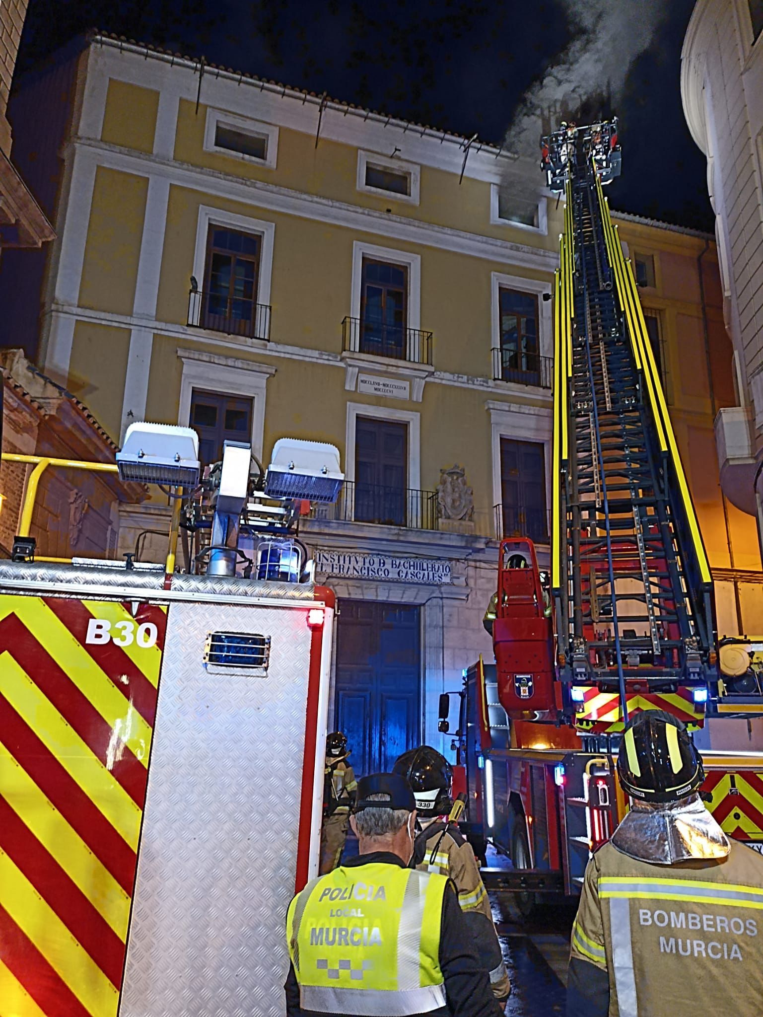 Incendio en el instituto Licenciado Cascales de Murcia en el que ha fallecido una persona