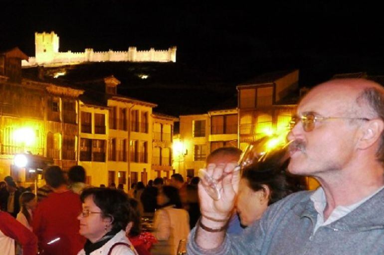 Una de las imágenes de las catas de ediciones anteriores en la Plaza del Coso.