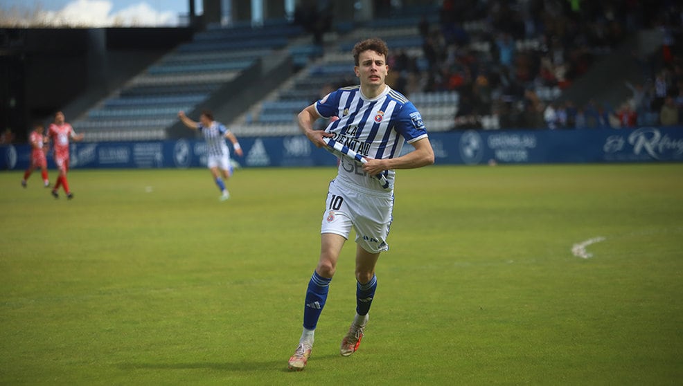 Álex Basurto vistió los colores de la Gimnástica de Torrelavega durante cuatro temporadas / RS Gimnástica