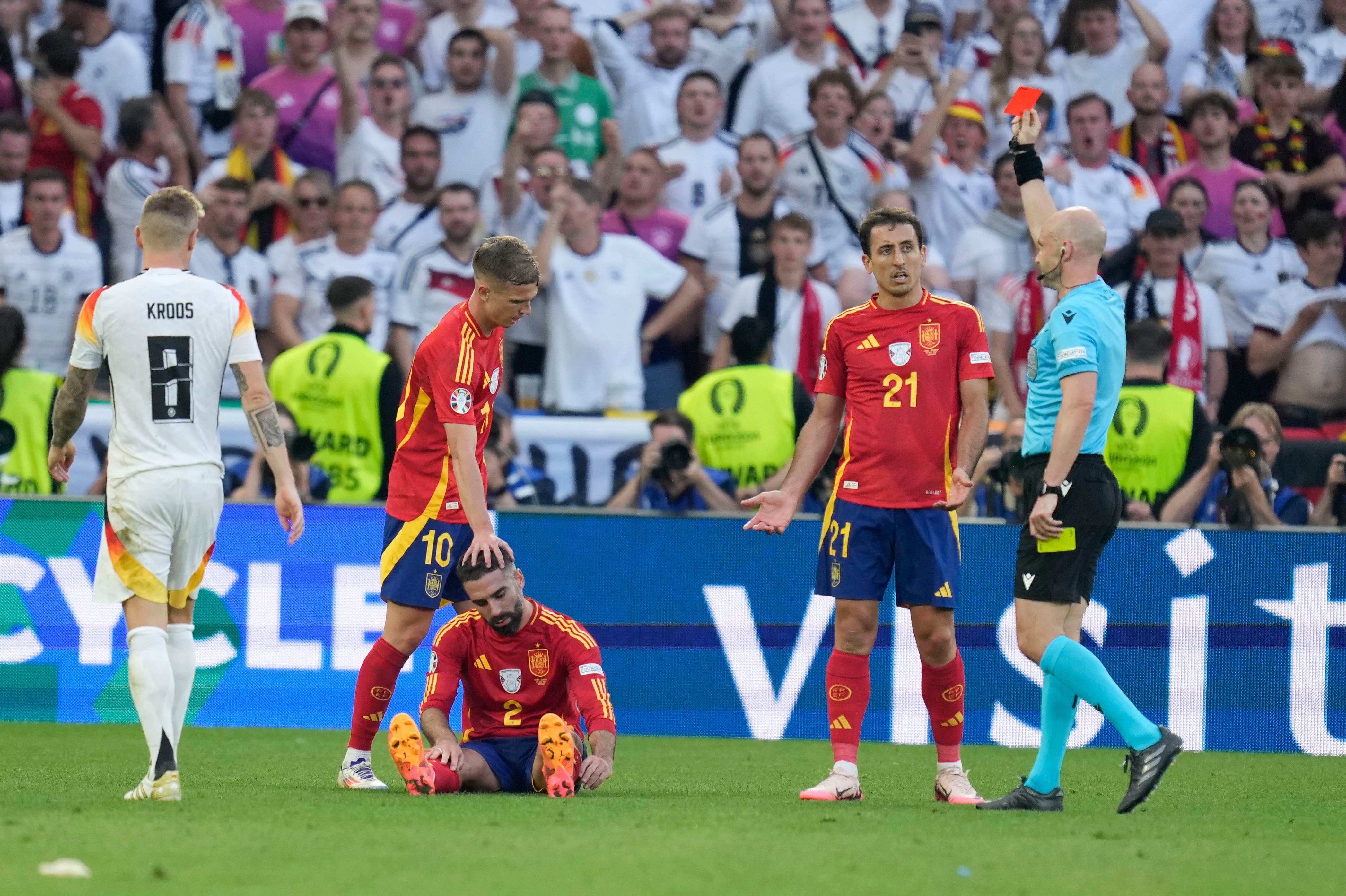 Dani Carvajal recibe una tarjeta roja en los últimos minutos del España - Alemania de la Eurocopa 2024