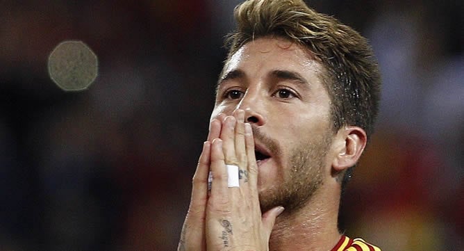 El defensa de la selección española Sergio Ramos, al término del partido de la fase de clasificación para el Mundial de Brasil 2014 ante Francia