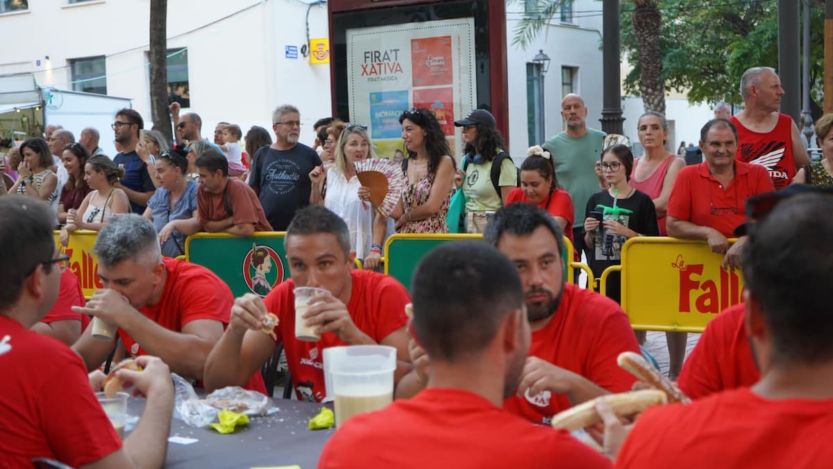 El concurso de comedores de fartons de la Fira de Xàtiva, en la SER