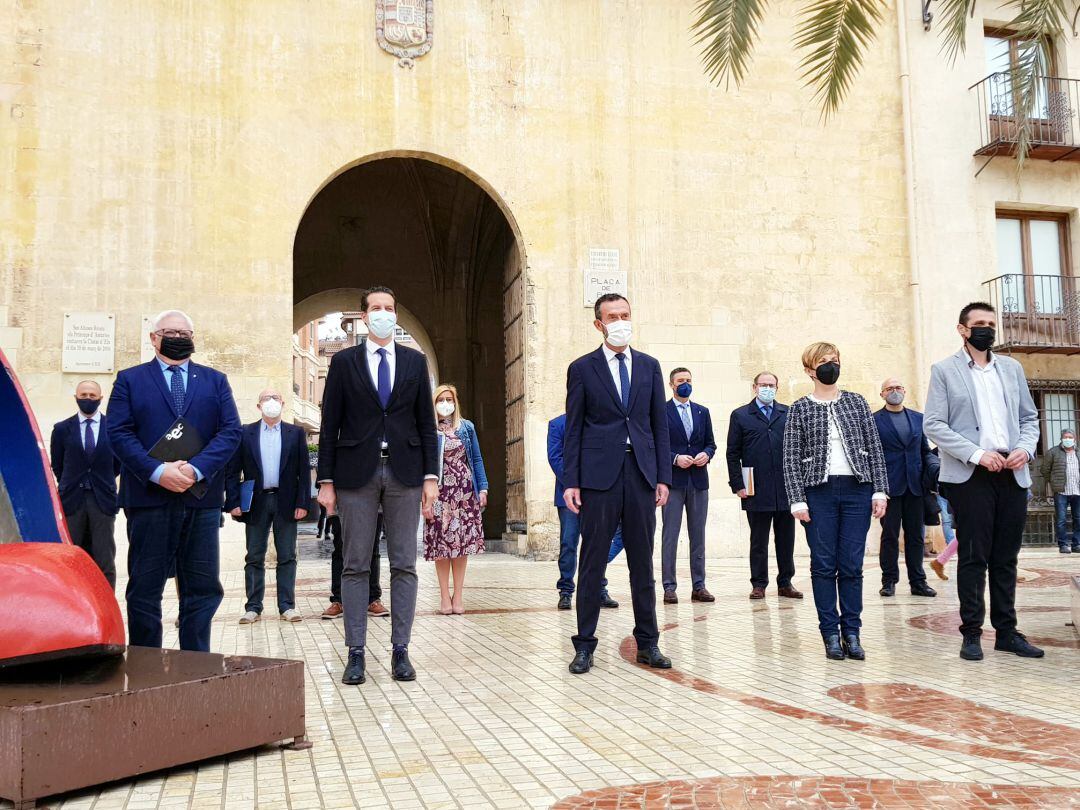 Cumbre de alcaldes en el Ayuntamiento de Elche, sobre la situación del calzado 