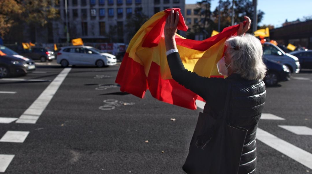 Manifestación de vehículos en apoyo a la educación concertada y contra la &#039;Ley Celaá&#039; en Madrid.