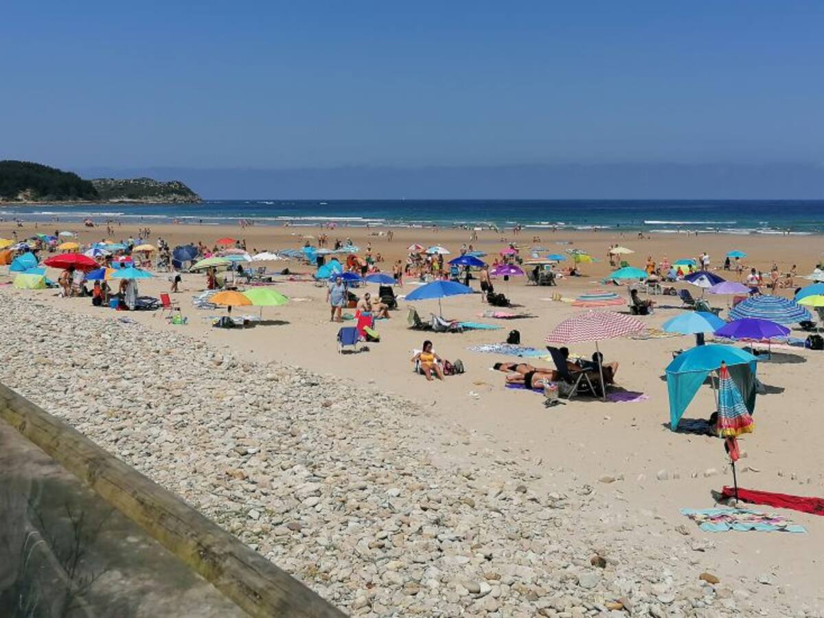 Tres detenidos por veinte robos en playas de Asturias y Galicia