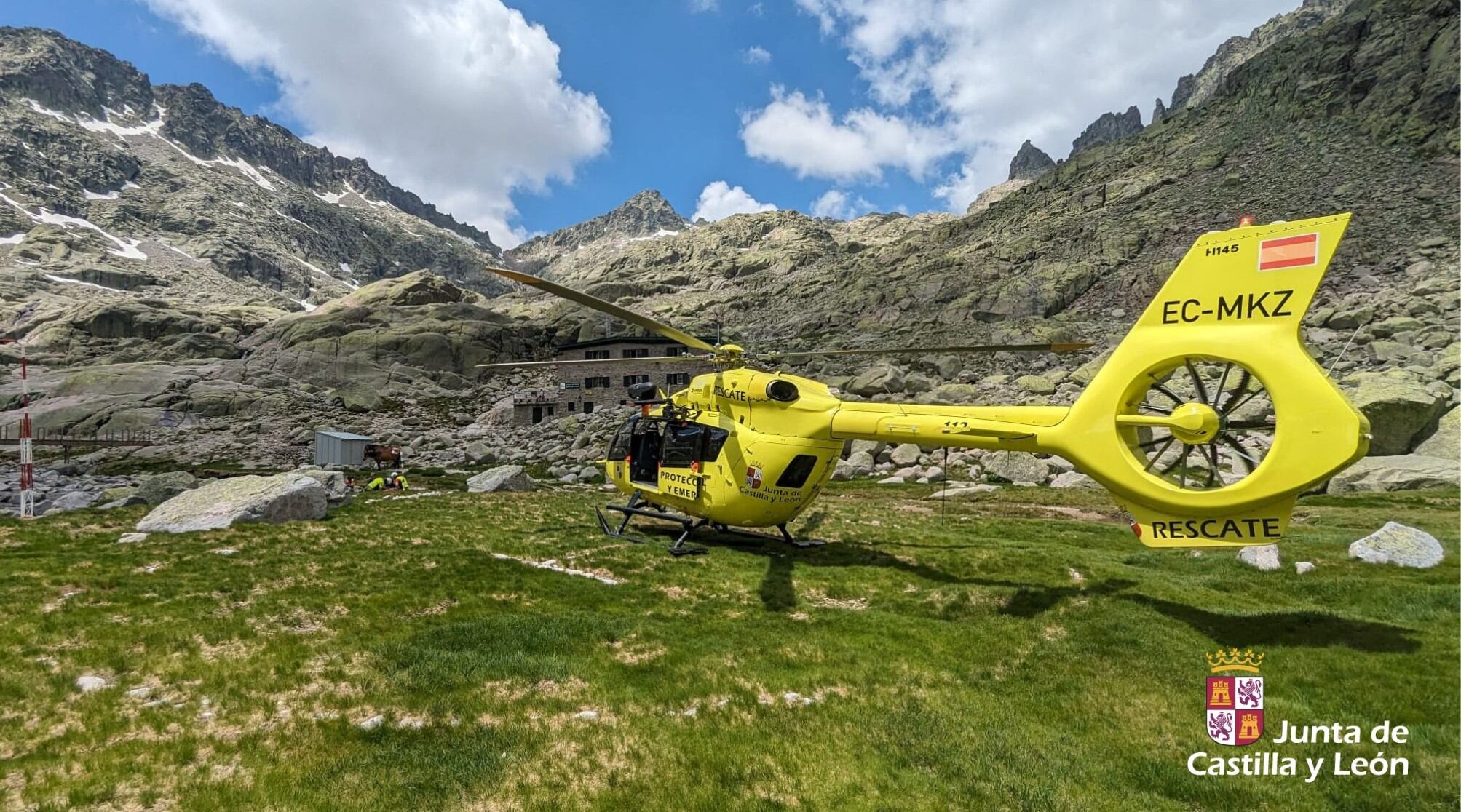 El montañero tuvo que ser evacuado en helicóptero