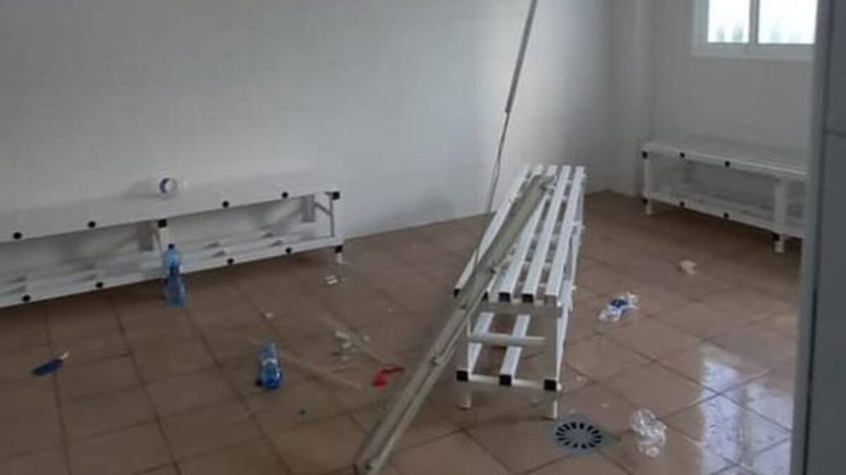 El Sax denuncia el estado del vestuario visitante tras su partido contra el Pinoso