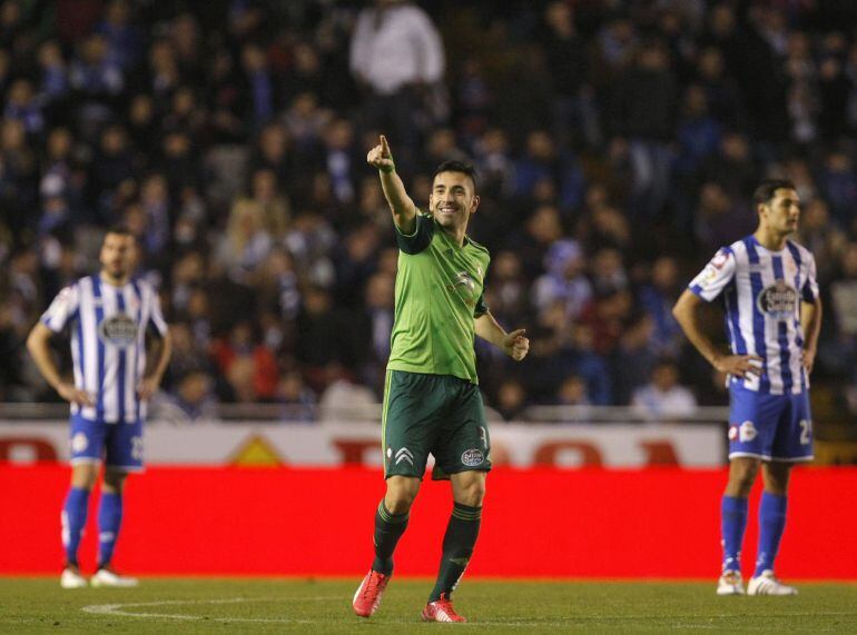 Charles celebra tras marcar ante el Deportivo de La Coruña.