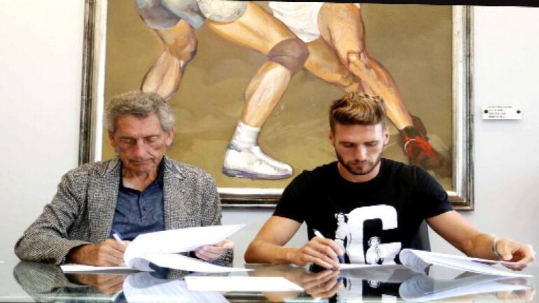 Sergi Gomez, celeste hasta el 2019