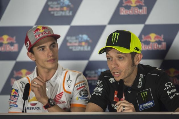 Marc Márquez y Valentino Rossi durante una rueda de prensa