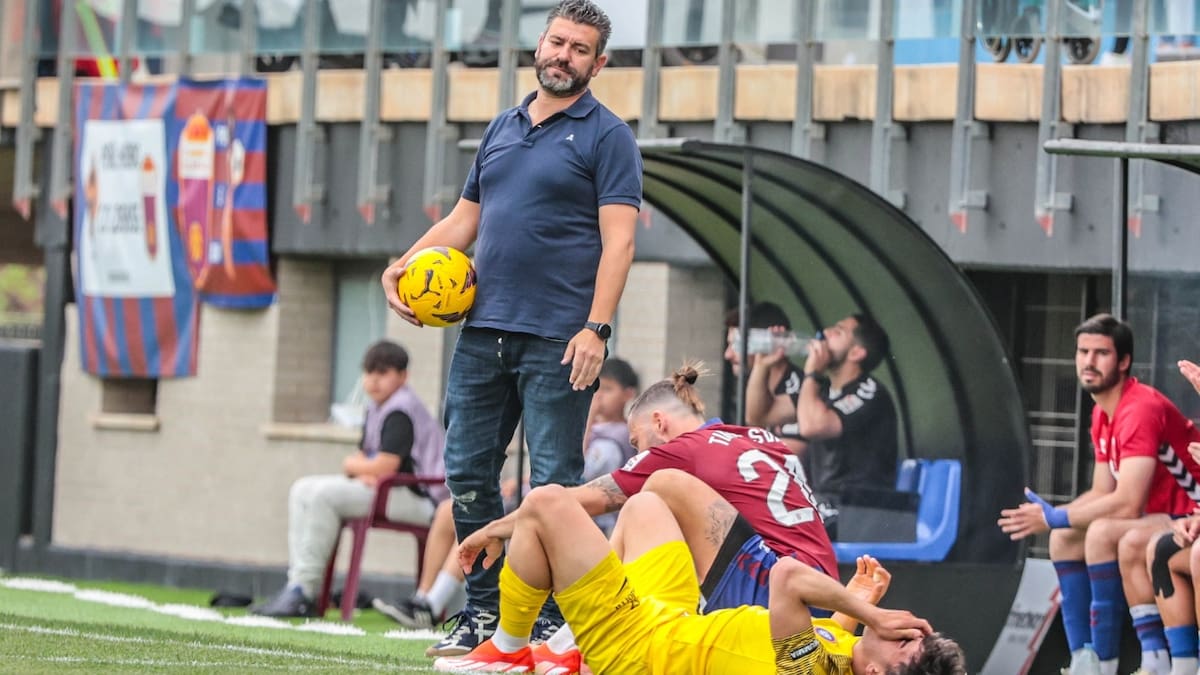 Fernando Estévez, Ent. del Eldense, antes de visitar al Real Valladolid
