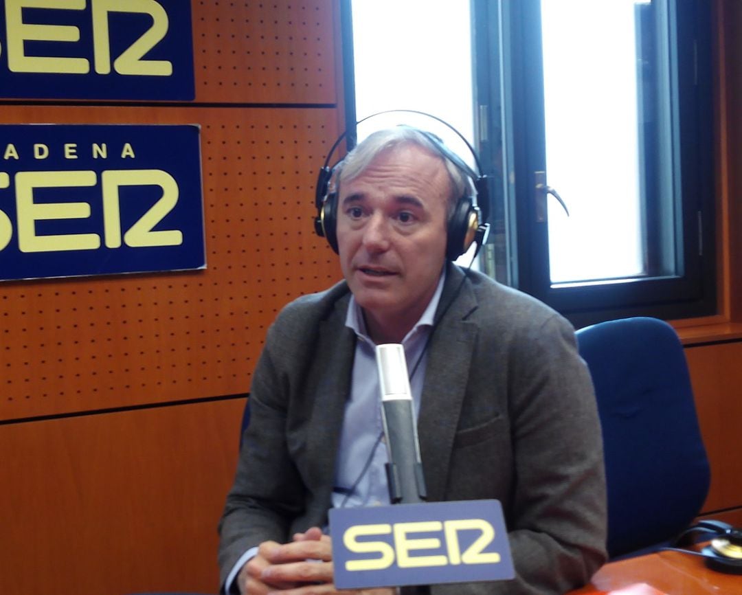 Jorge Azcón, durante la entrevista en Hoy por Hoy Zaragoza