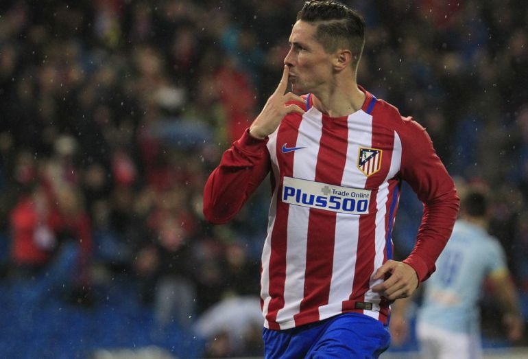 Fernando Torres celebra su gol al Celta.